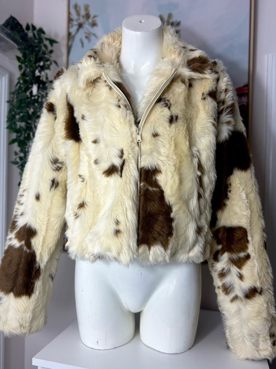 Zara Jackets & Blazers - Zara Cream and Brown Faux Fur Zip-Front Teddy Jacket